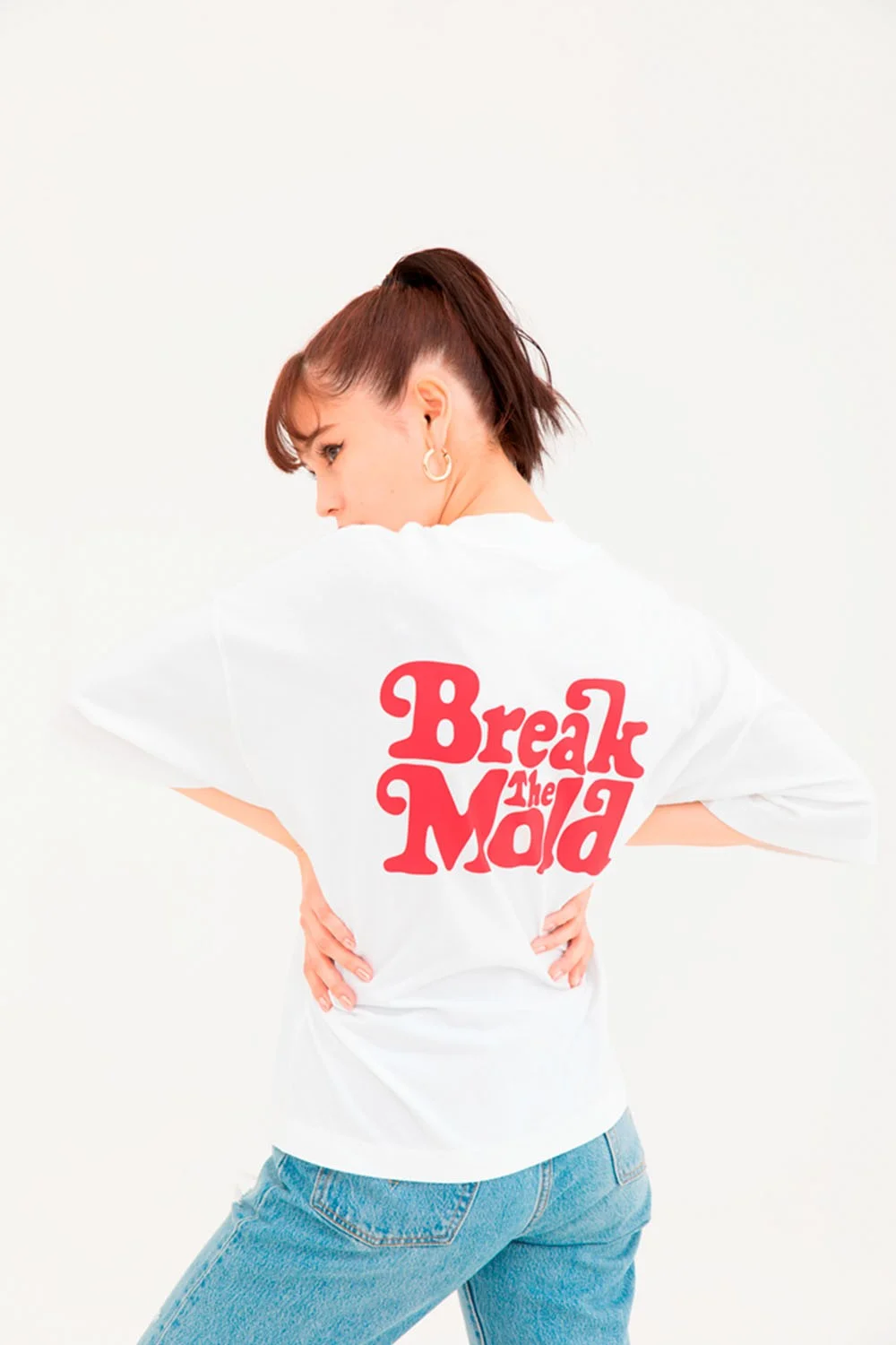 VERDY キャラクターTシャツ RISE ABOVE VERDY × キッド・カディ、オリジナルキャラクターをあしらったコラボT